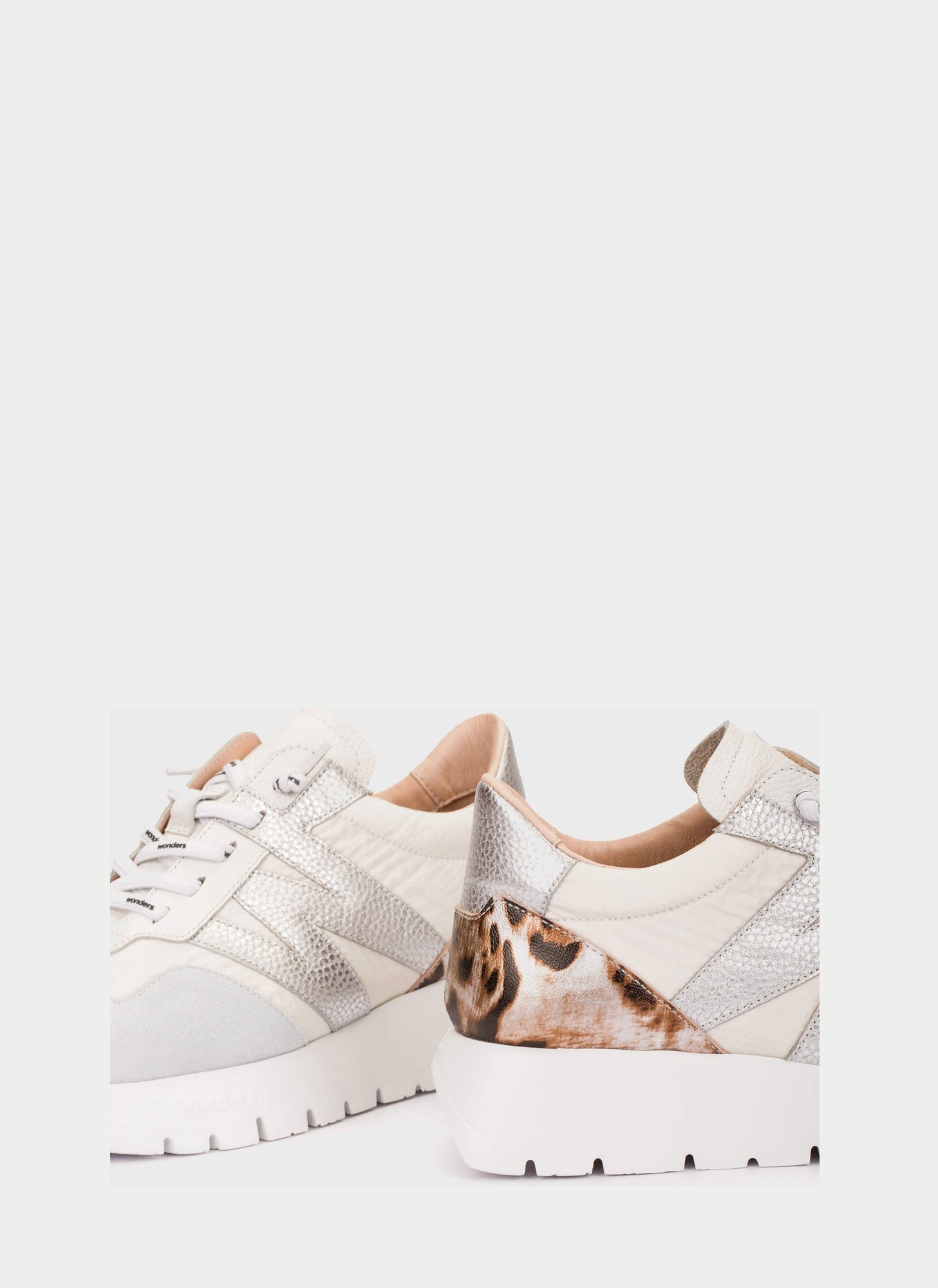 Deportivas ODISEI Blanca Plata
