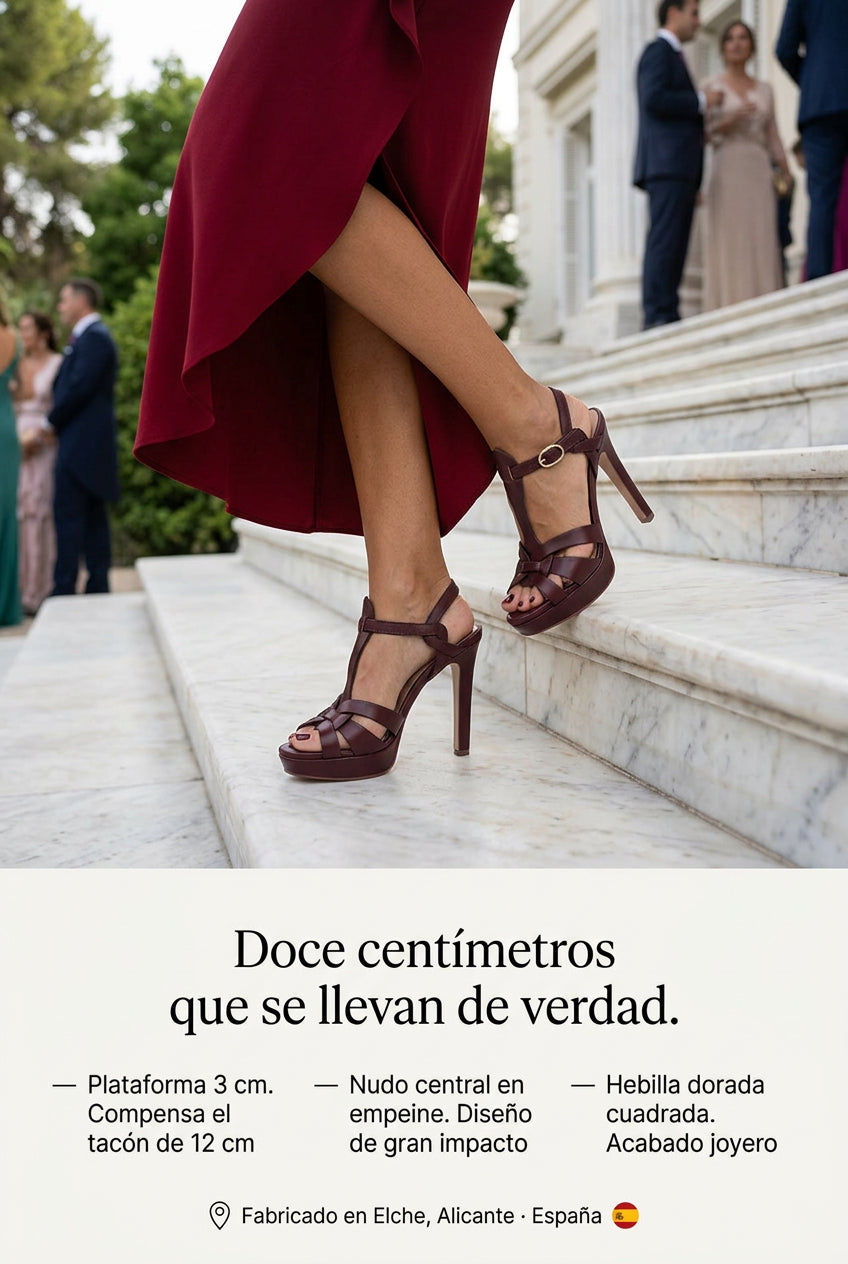 Sandalia Copenhague Granate. El tacón de 12 cm que se siente mucho más bajo gracias a la plataforma